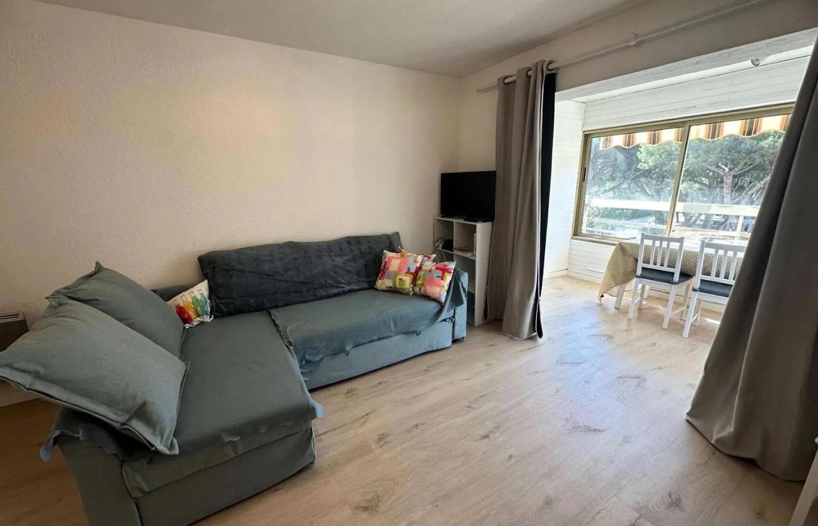 Residence Marines D\'Aryana - Appartement Refait A Neuf 4 Couchages Proche Plage Dans Residence Avec Piscine Mae-8701 contacts